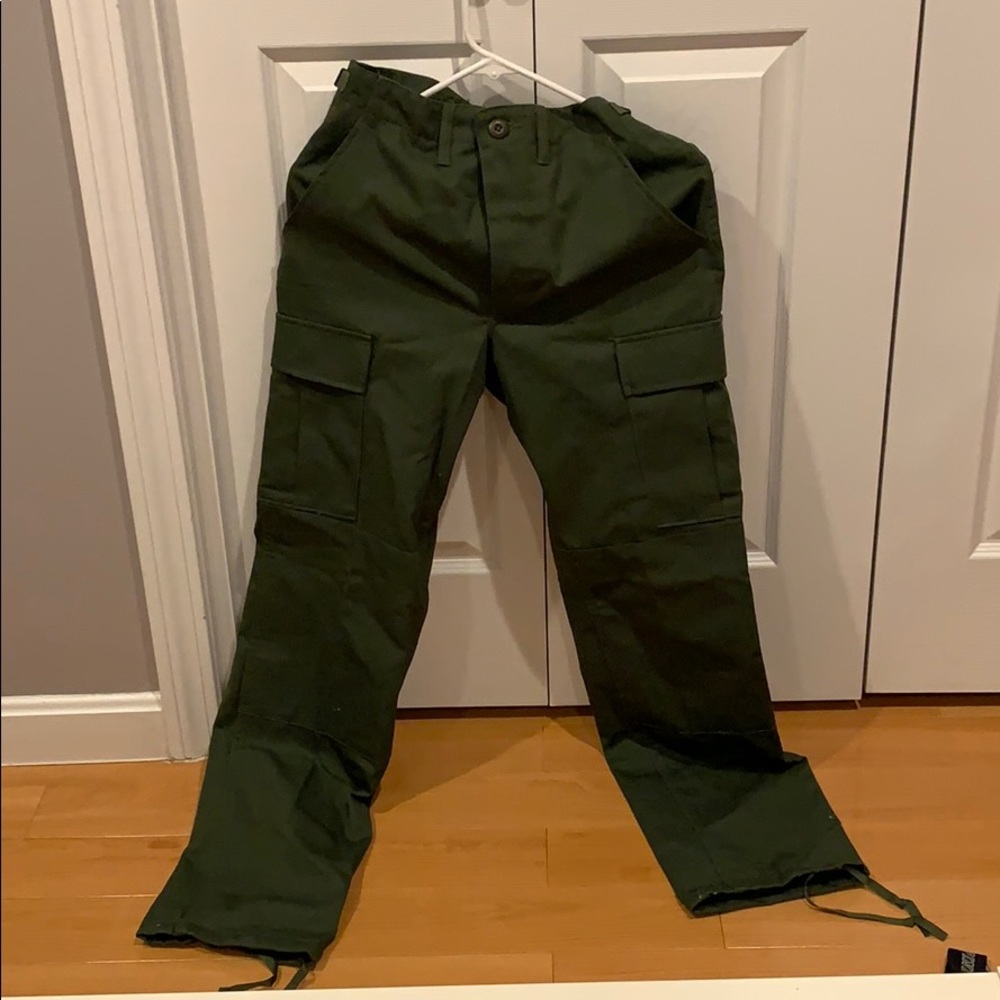 combat trousers